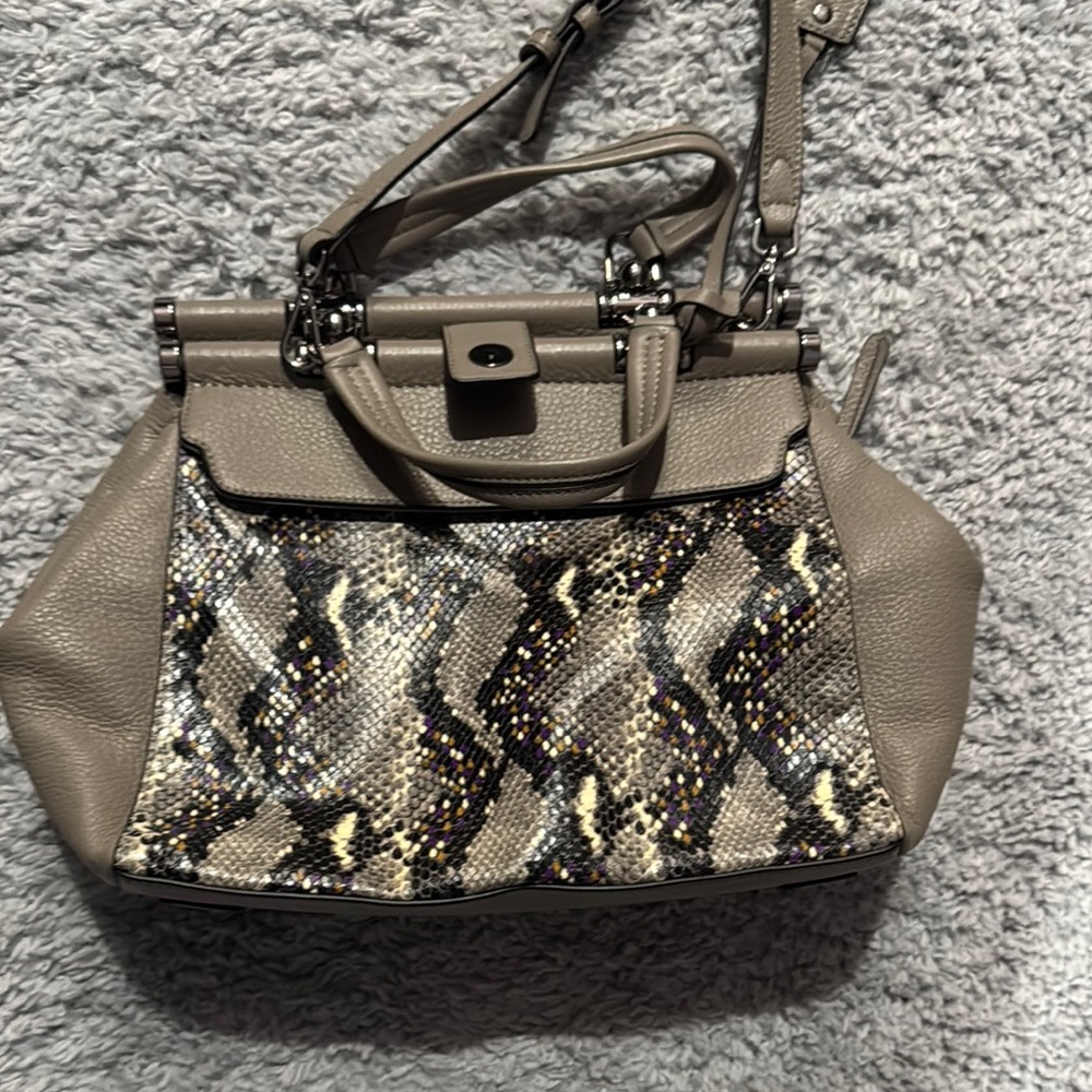 VINCE CAMUTO PURSE